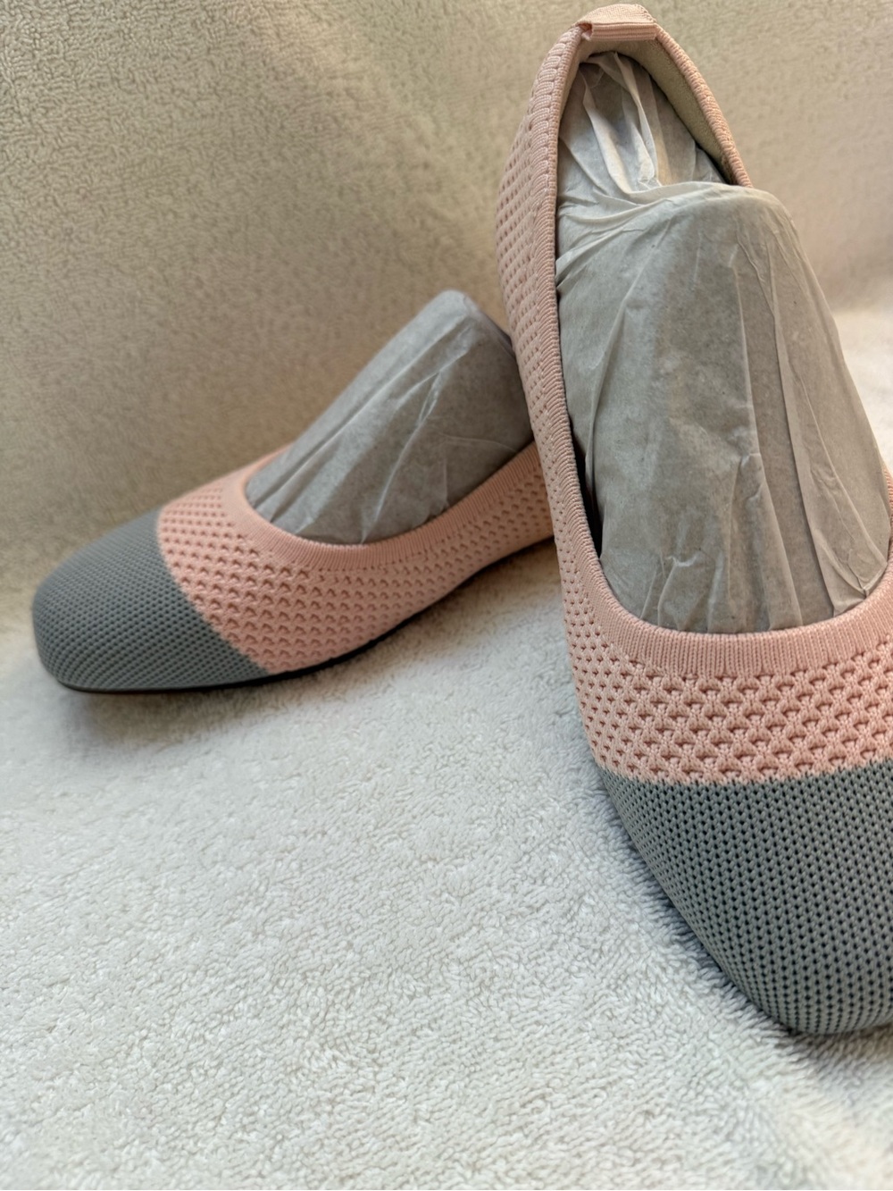 Knit Two-Tone Ballet Flats in Pink and Gray - Bundle Shoes for Deep Discounts - Picture 3 of 12